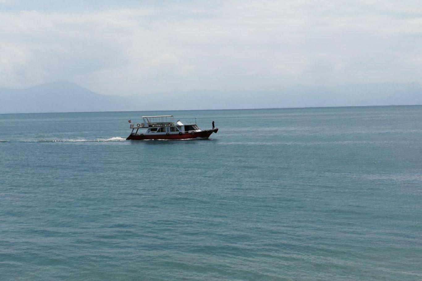    Van'da batık mülteci teknesinin bulunması çalışmalar devam ediyor